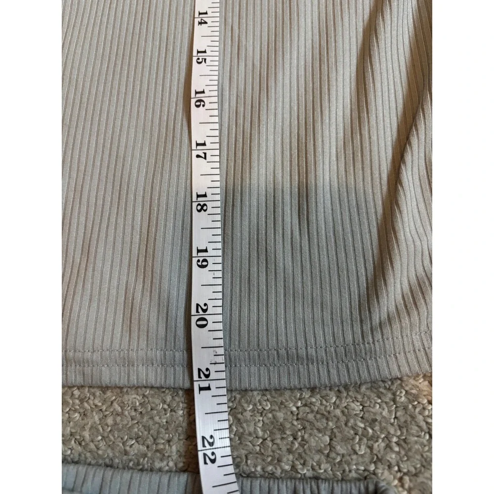 Danskin Lounge Set L Grey Ribbed Short Sleeve Top and Pants Athleisure Co-ord